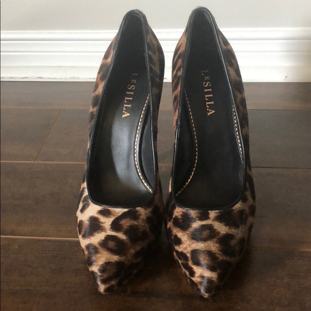Gorgeous high heel pumps